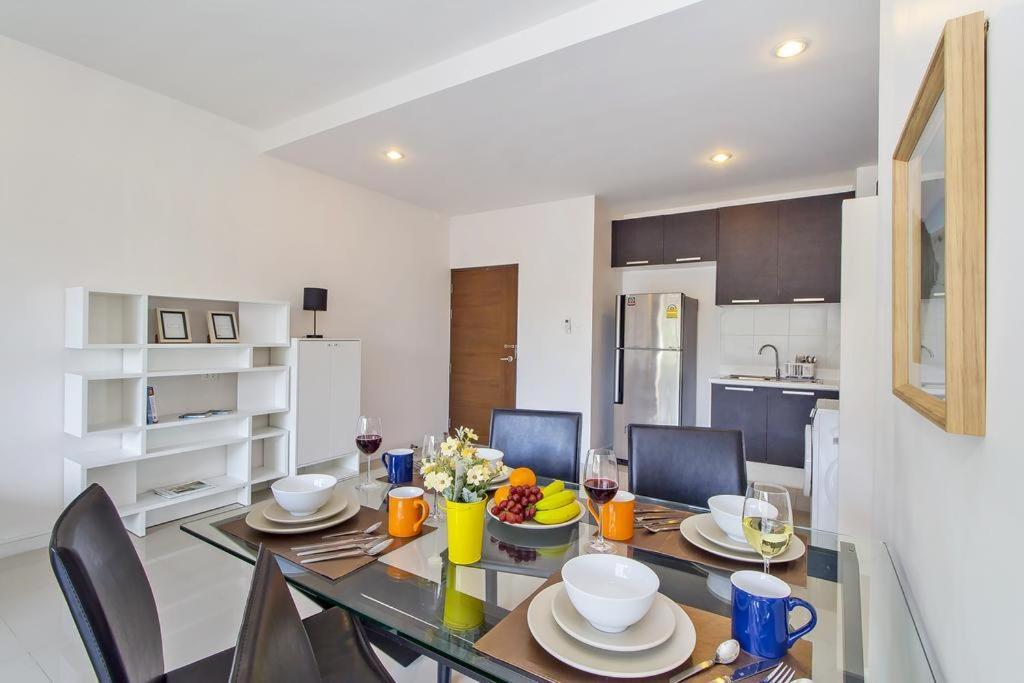Chic Condo By Resava Karon Extérieur photo